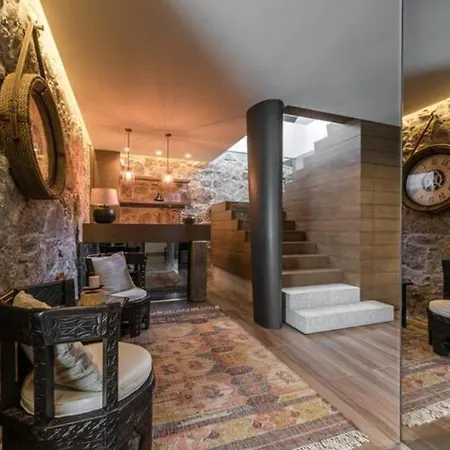 Pensión Guestready - Casa Pelourinho De Louredo