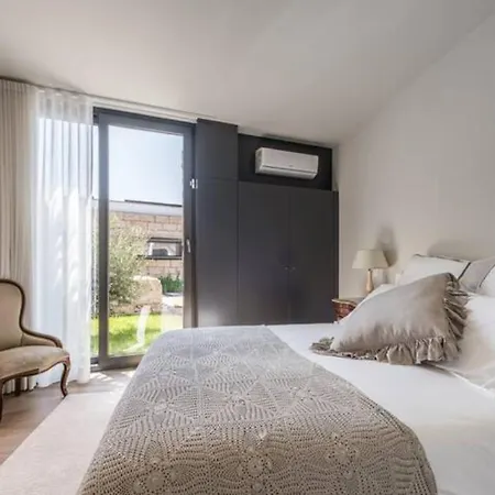 Pensión Guestready - Casa Pelourinho De Louredo *