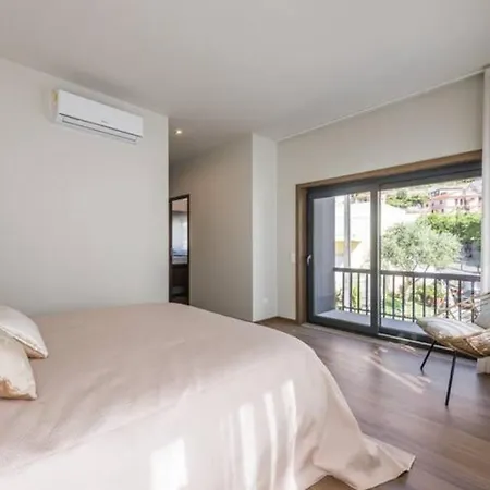 Casa Pelourinho De Louredo With Pool Holiday home