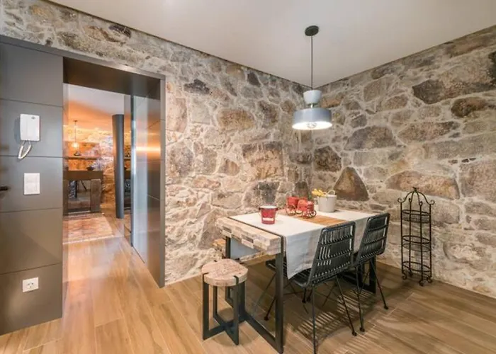 Casa Pelourinho De Louredo With Pool Ferienhaus Paredes (Porto)