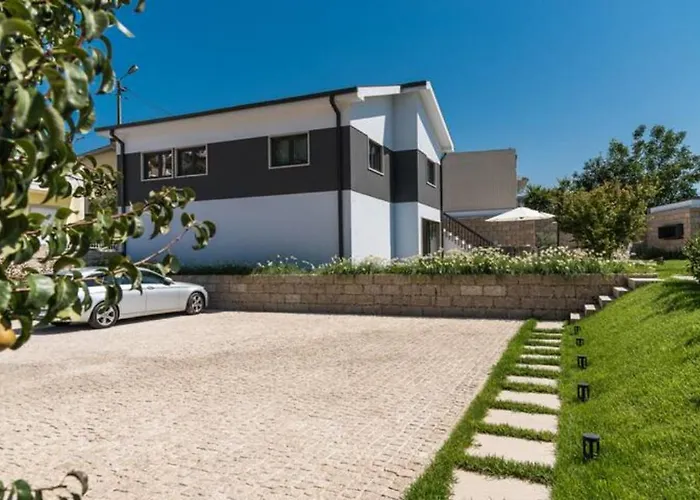 Ferienhaus Casa Pelourinho De Louredo With Pool